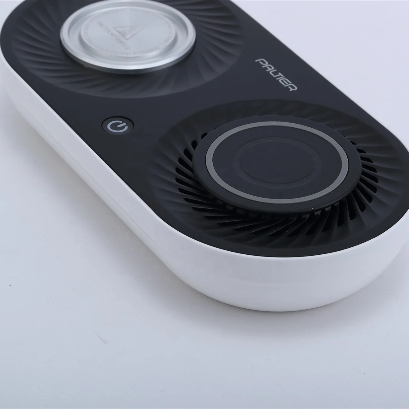 Custom New Desktop Electric Smart Drink Milk Tea Coffee Heating Mug Cup With Wireless Phone Charging Coffee Mugs Warmer For Gift