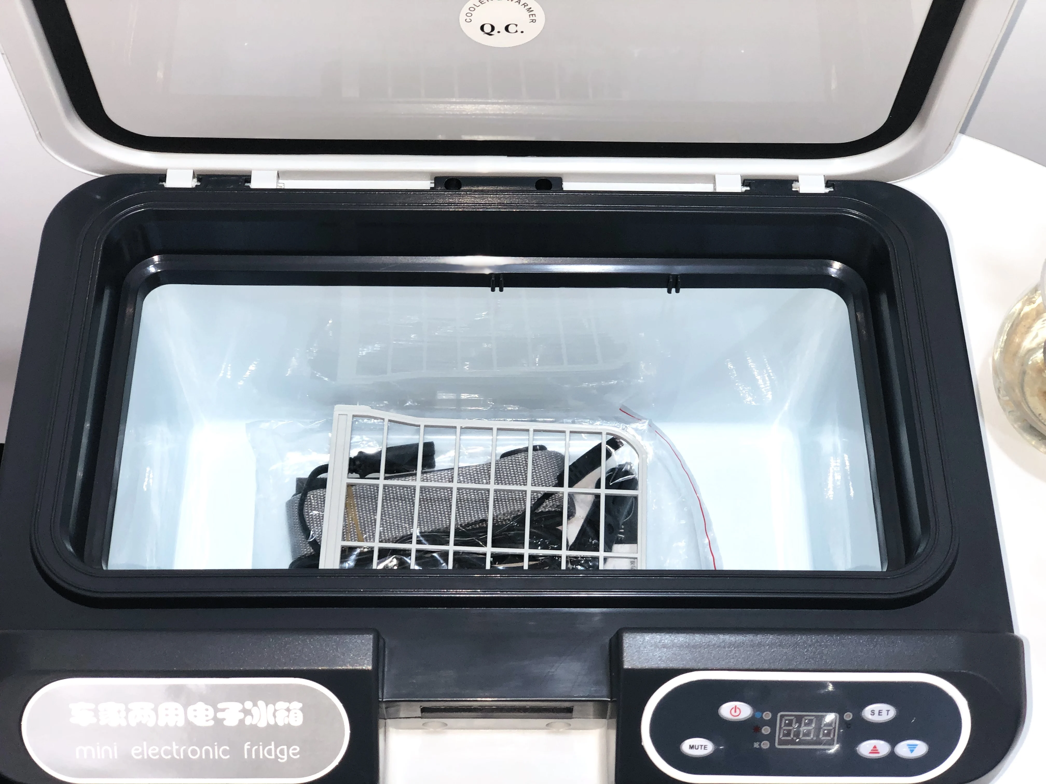 18L Portable Mini Fridge Car Fridge 12V 24V Outdoor Refrigerator Indoor Engine Compressor 60W Single Color with No Pattern 5.5kg