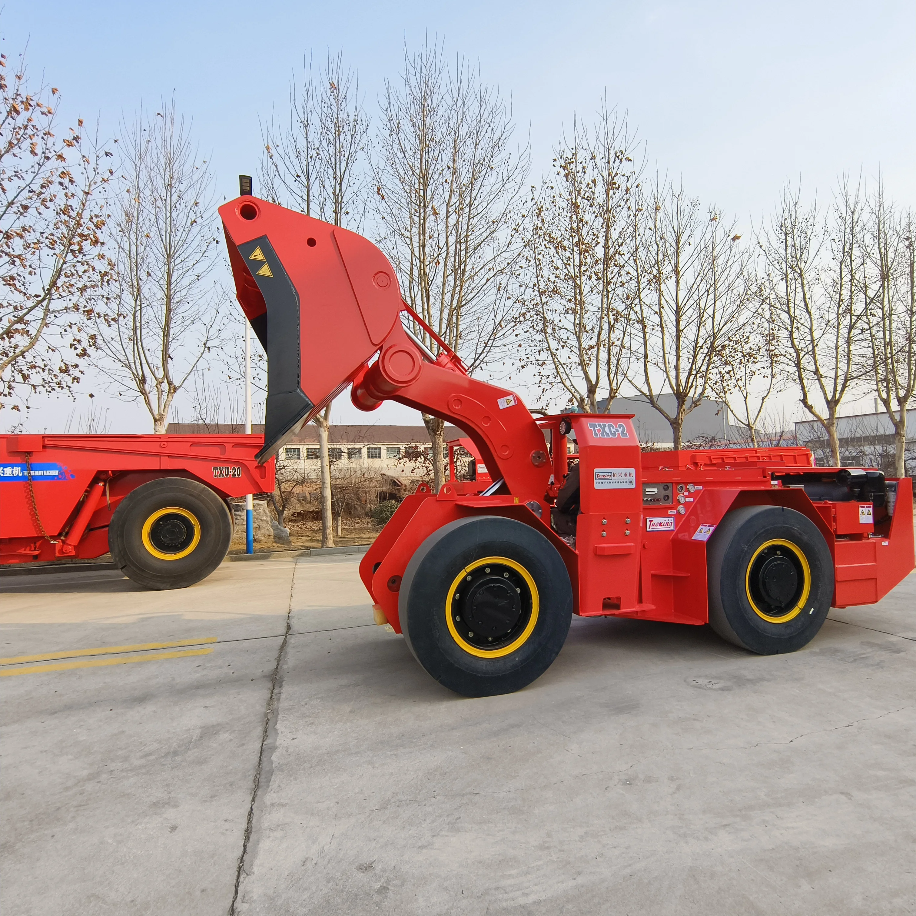 TuoXing Articulated Diesel Scooptram 4 Ton TC-200 Underground Mining Lhd Underground Mining Machine