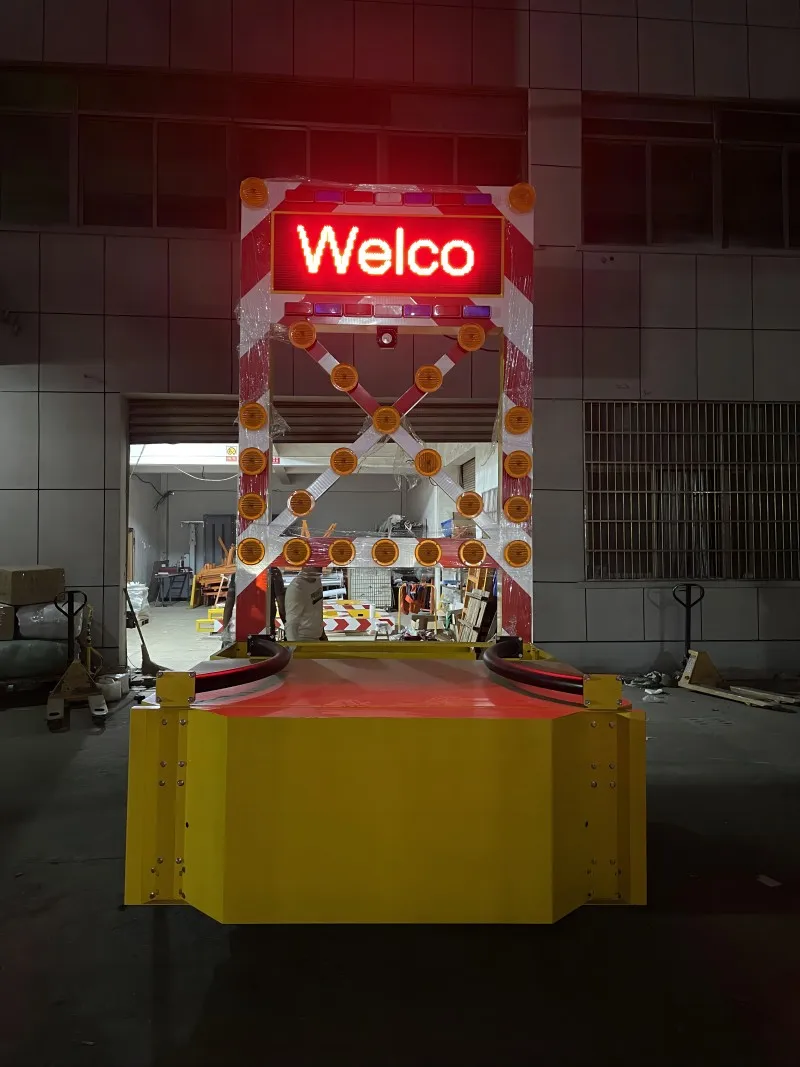 Flashing Road Work Construction Site Directional Amber Led for Sale Sign Trailers Roadway Safety Solar Traffic Arrow Board