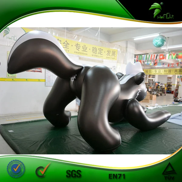 Черная надувная игрушка Skunk гигантская сексуальные