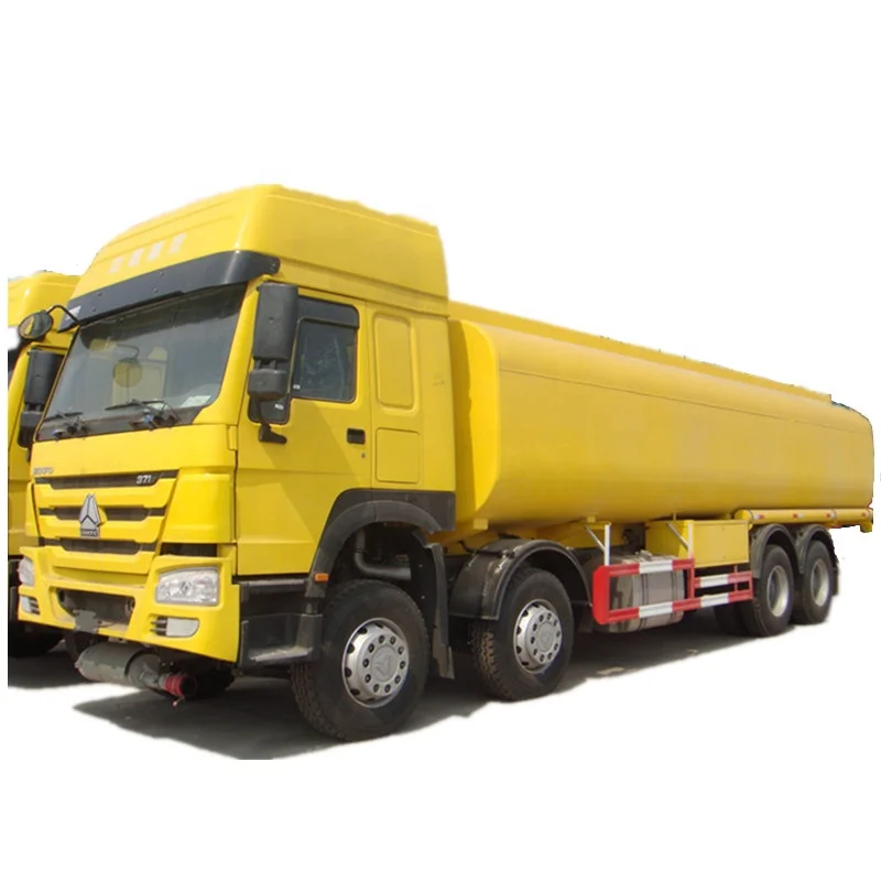  SINOTRUK HOWO 8X4 371HP 28CBM топливный танкер модель