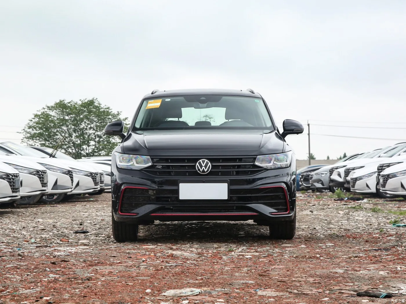 Бензиновый автомобиль VOLKSWAGEN TIGUAN X 2023 в наличии модель 380T 4wd флагманская версия популярная машина для продажи