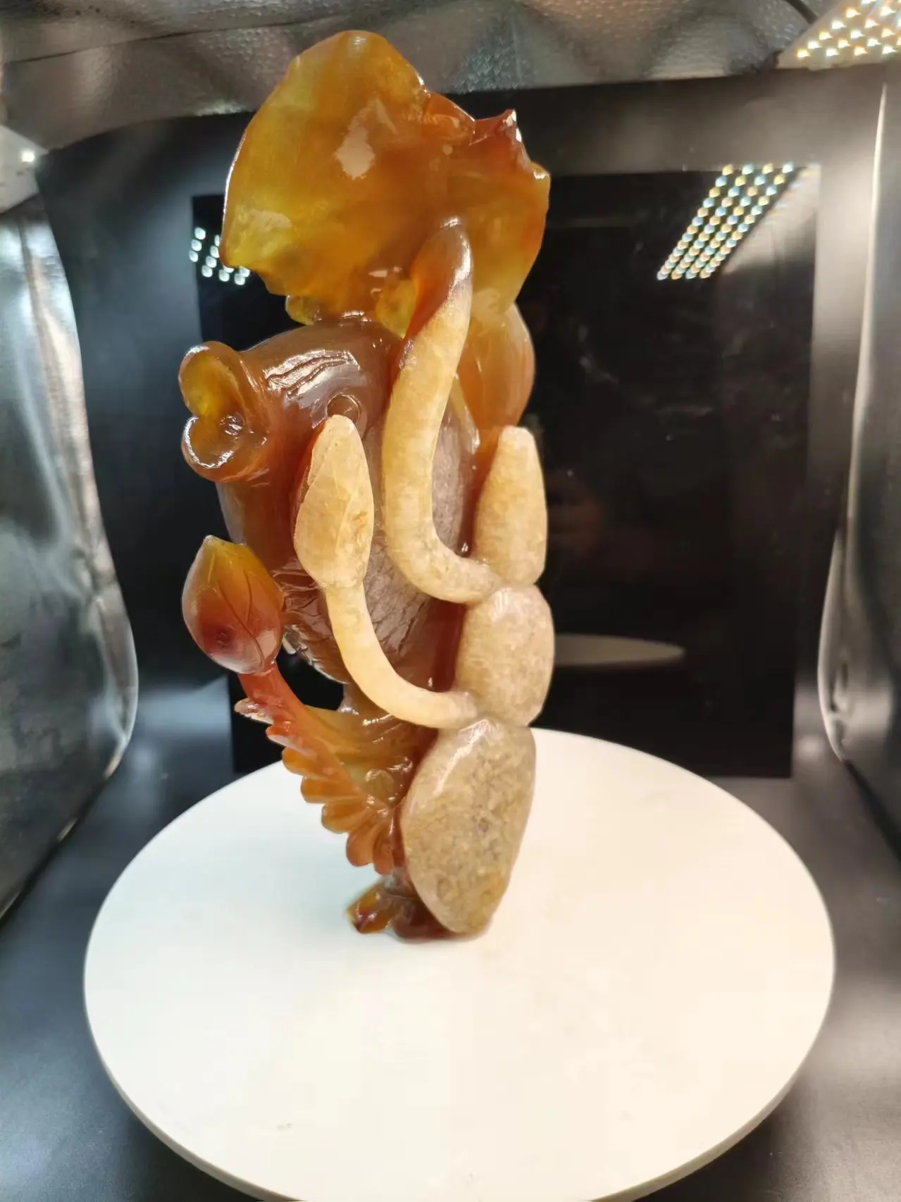 Hand carved crystal Carnelian agate geode  koi carp fish statue for home decoration