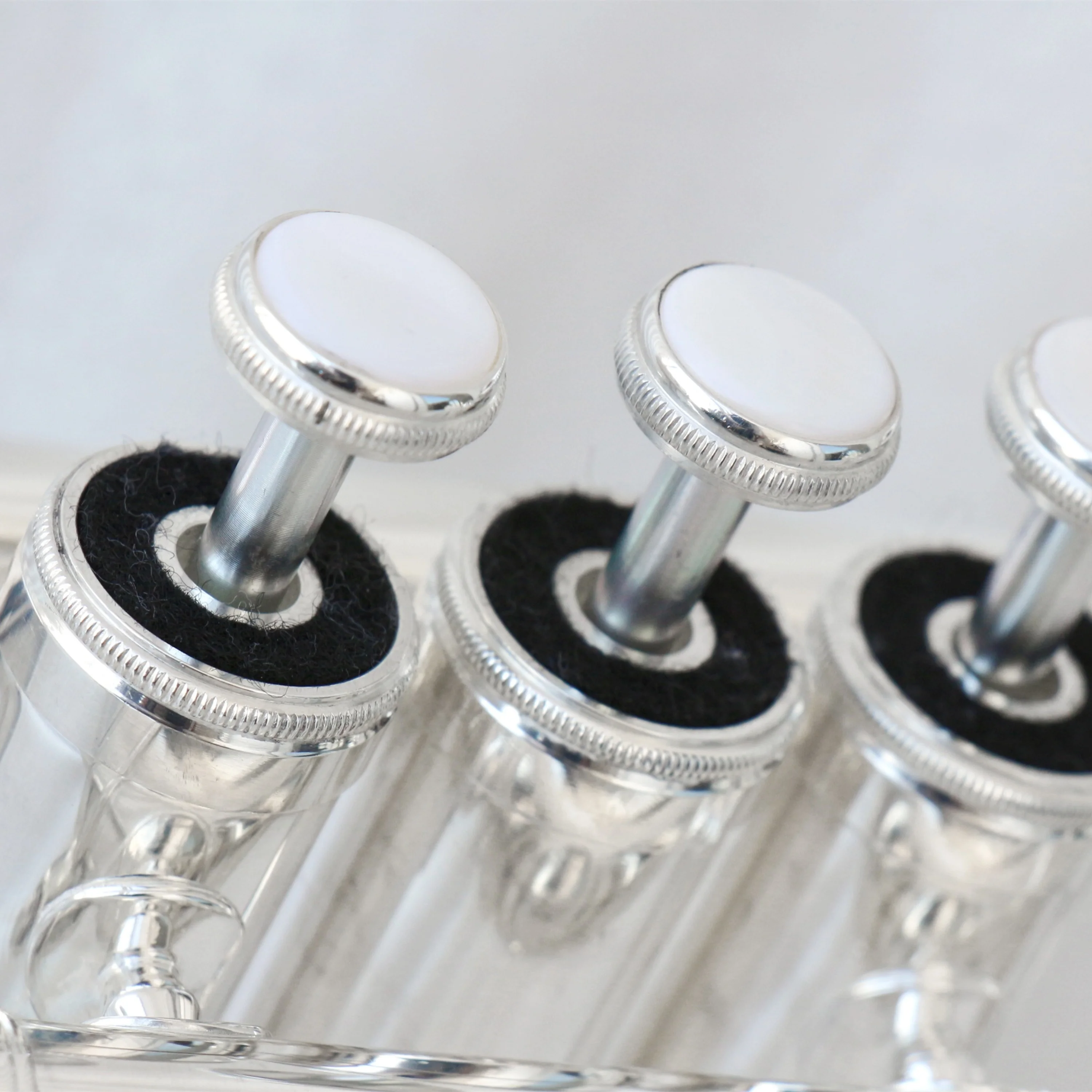 Wholesale Cheap Price BB/A Tone Brass Body Silver Plated FTR-450S Trumpet with rotary valve for sale