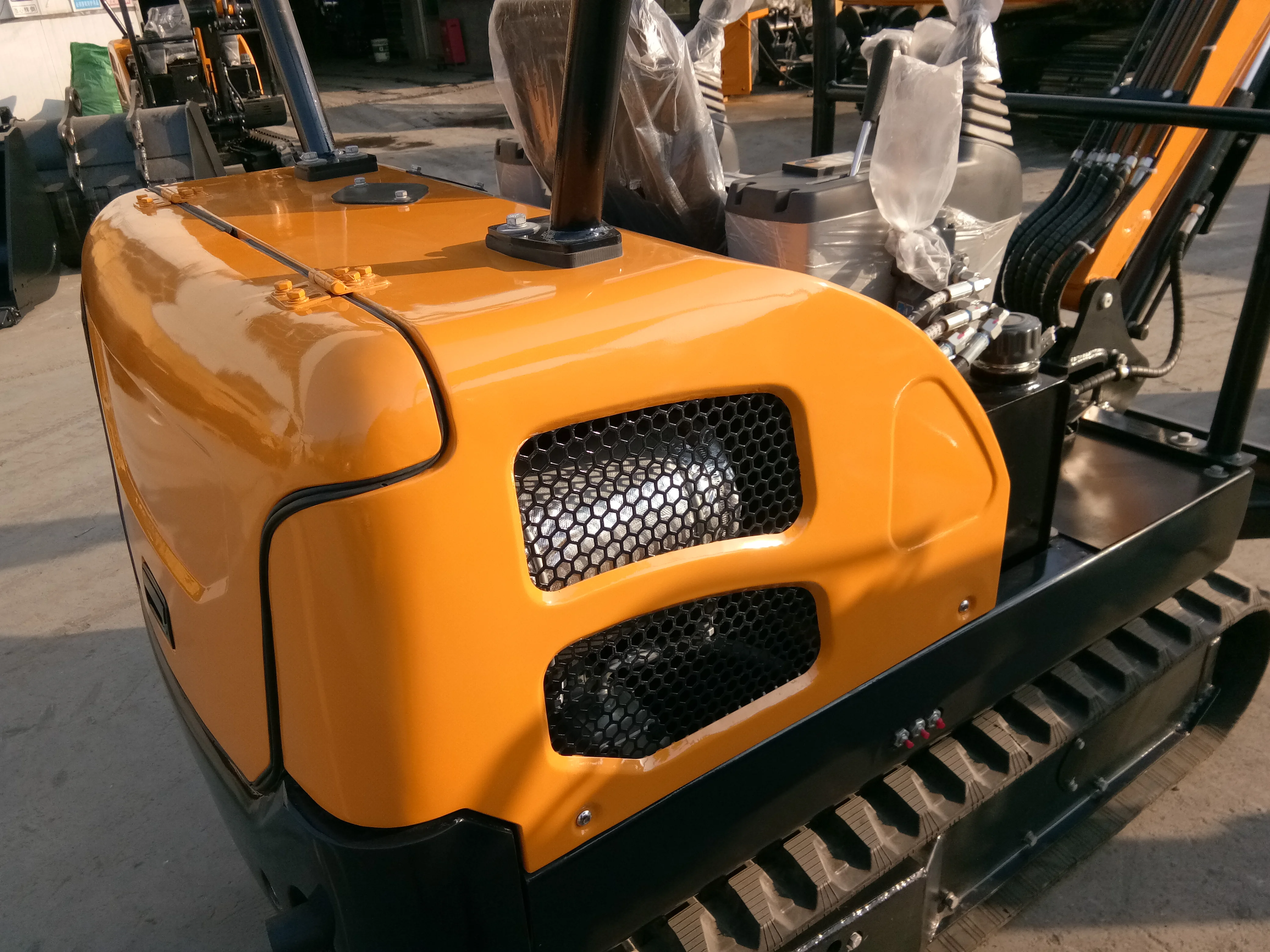 
2 ton hydraulic crawler chinese manufacturer small excavator mini for sale cheap price 