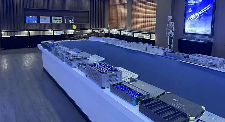 Factory Price Orthopedic plates Distal Medial Tibial Reconstruction Plates Orthopedic Implants bone implant