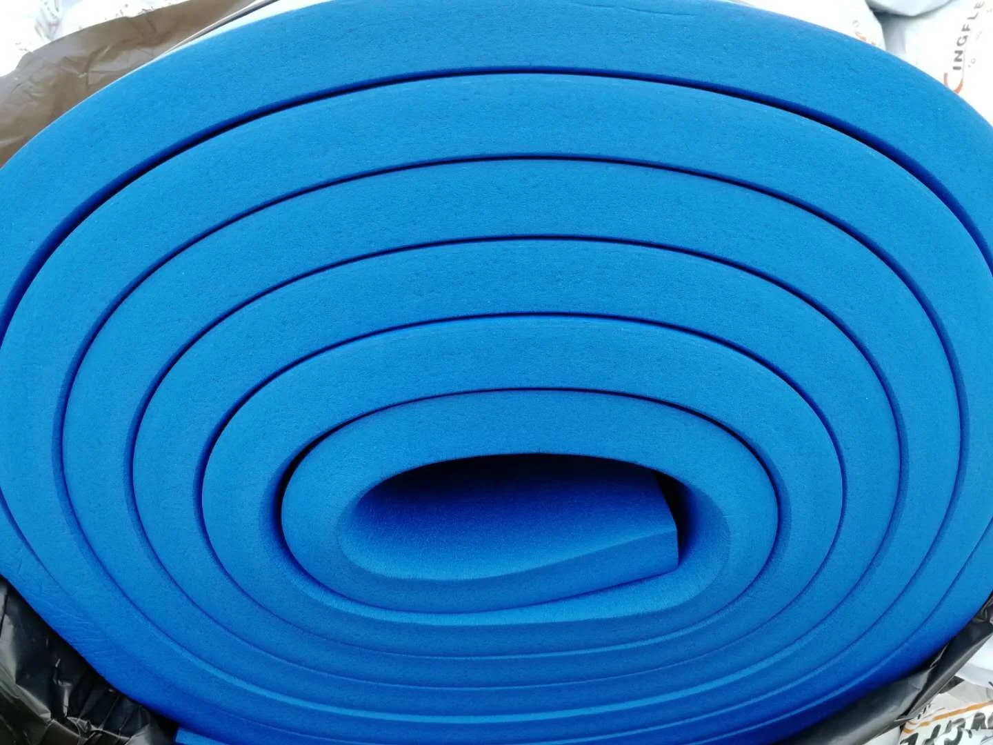 Superlon Closed Cell Elastomeric Nitrile Rubber Foam Insulation Roll