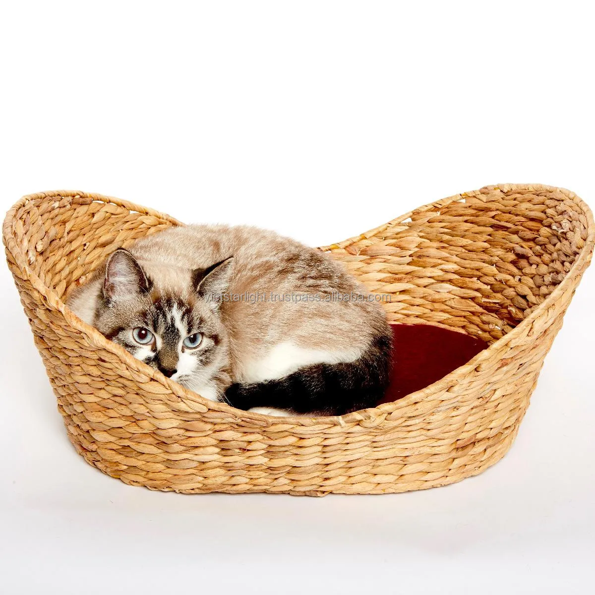 Handwoven Vietnamese Water Hyacinth Pet House Seagrass Ped Bed Basket for Dogs, Cats