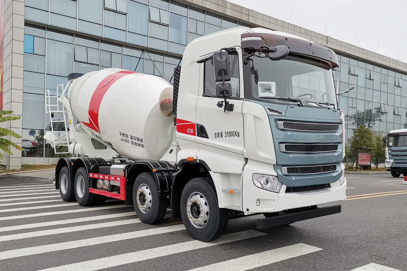 China New 10m3 Concrete Mixer Truck SY410C-8 with Euro3 Emission