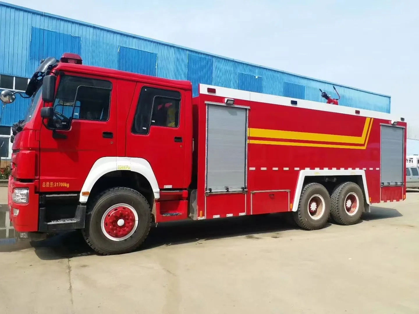 Китай пожарный грузовик 4x2 4x4 6x4 большой пены Многофункциональный Аварийный двигатель Боевой