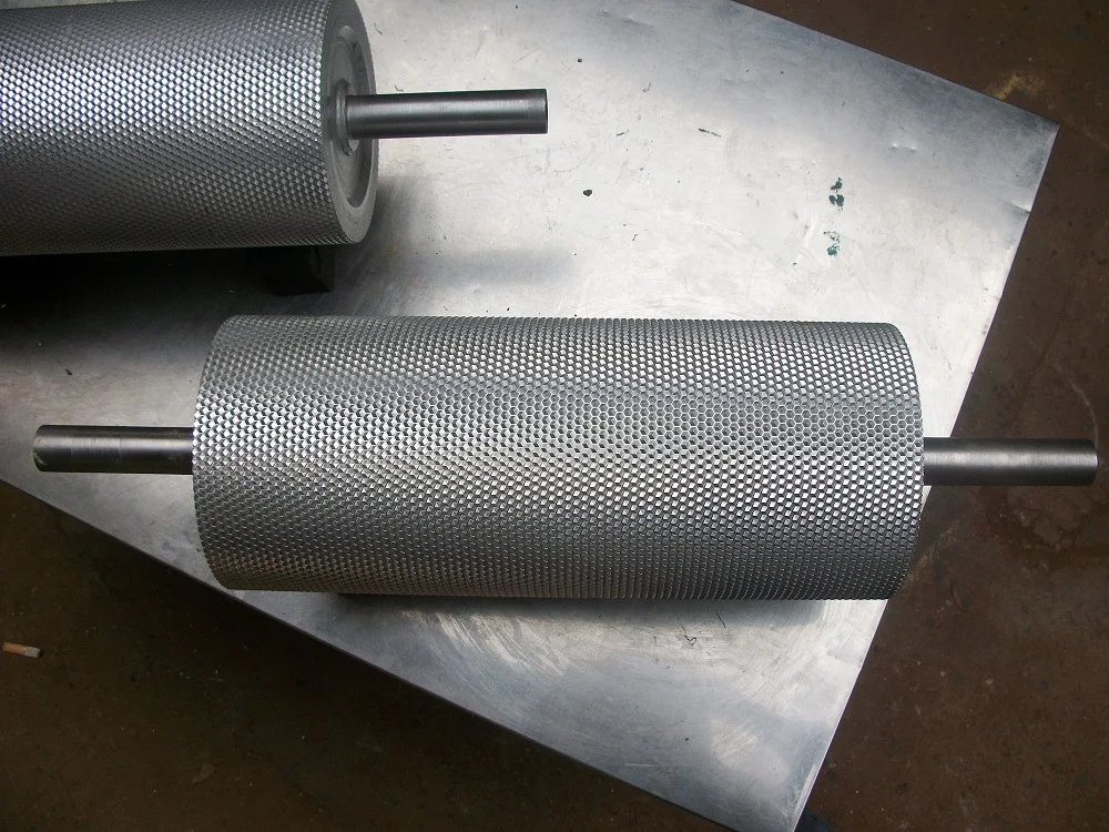 China Factory Apis mellifera 195MM 250MM 310MM 450MM 750MM Aluminum Alloy Beeswax Foundation Sheet Roller By Hand