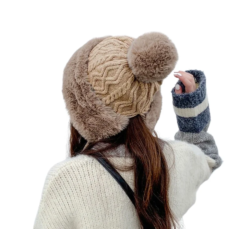 New Design Fashion Custom Cute Knitted Pom Thicken Nit Bobble Beanie Hats For Ear Protection