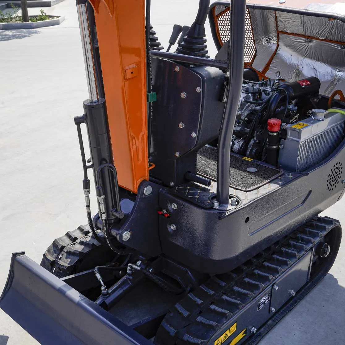 Bestselling excavator mini Kubota engine small construction site handling excavator