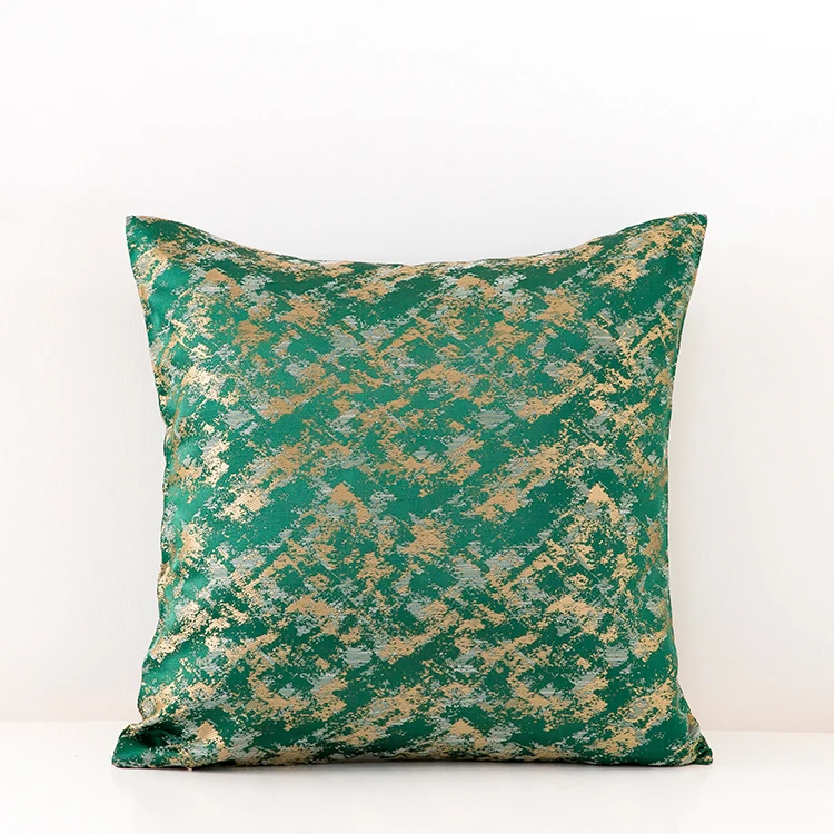 Star Hotels and Boutique Hotel Chain High End Linen Bed runner and Cushion Cover leading Supplier