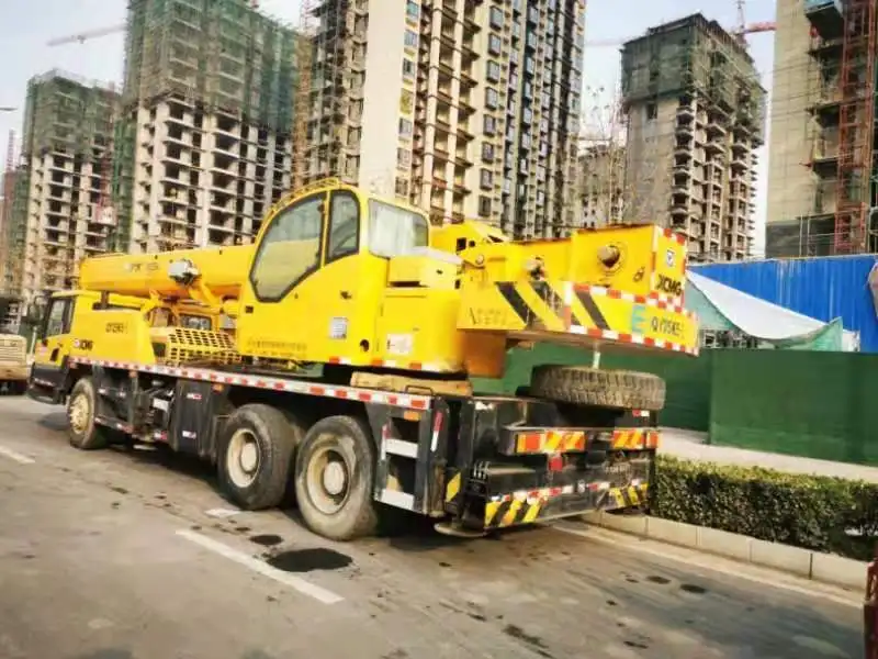 Used  truck crane QY25K QY50K QY100K