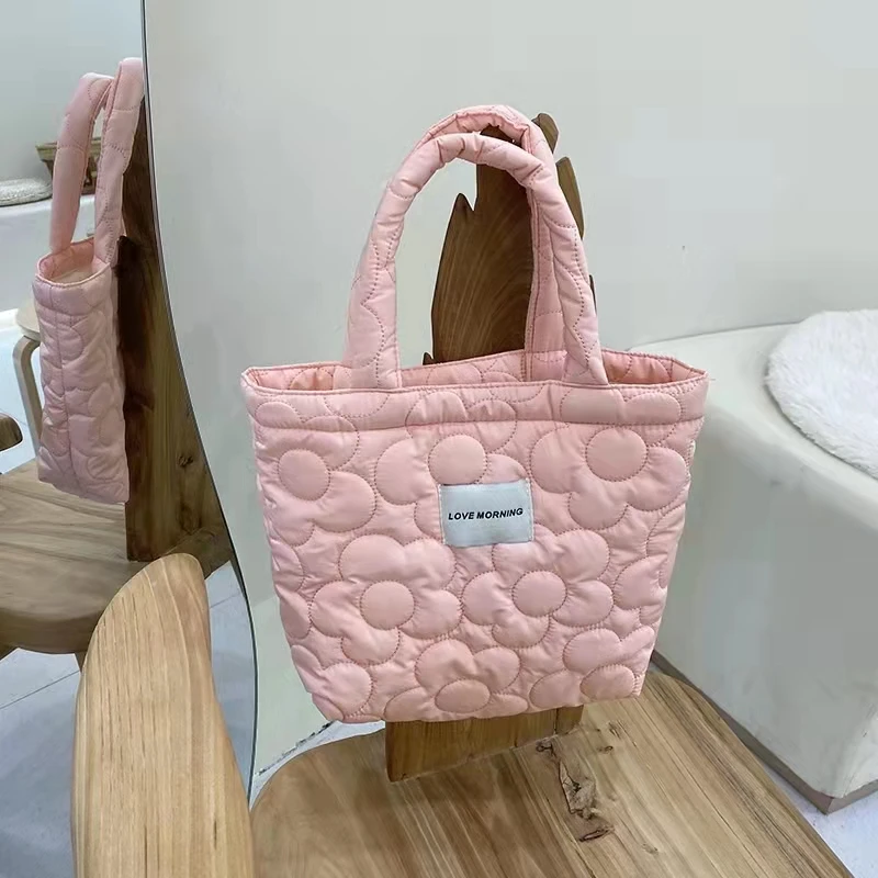 New Design Soft Hot SellingWearable eiderdown bag High Quality Heat Resistant Luxury  puffer tote bag