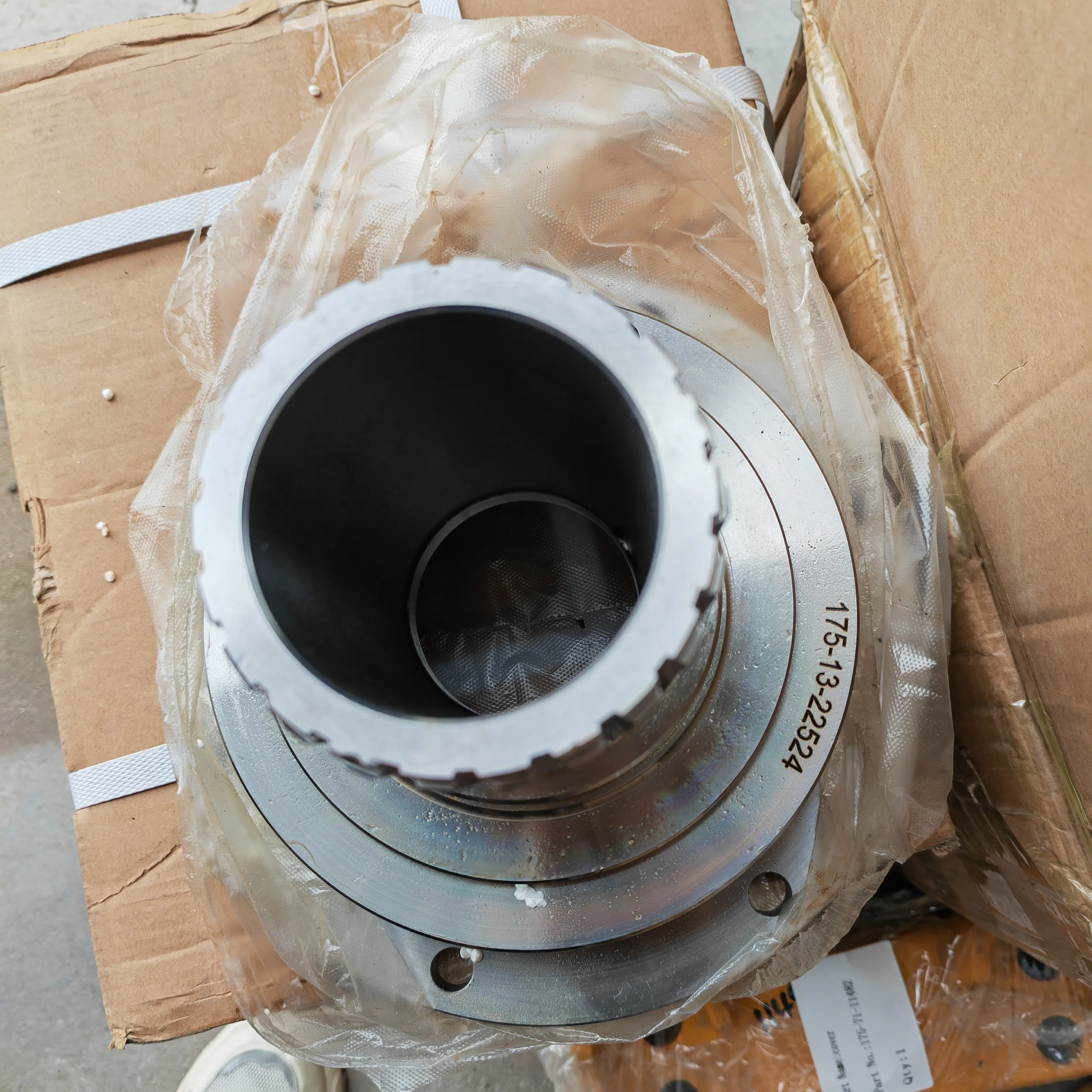 175-13-22524 TURBINE SHAFT AND STATOR SHAFT for Bulldozer D155C-1 D155A-1-2 D355C-3 D155S-1 D155W-1