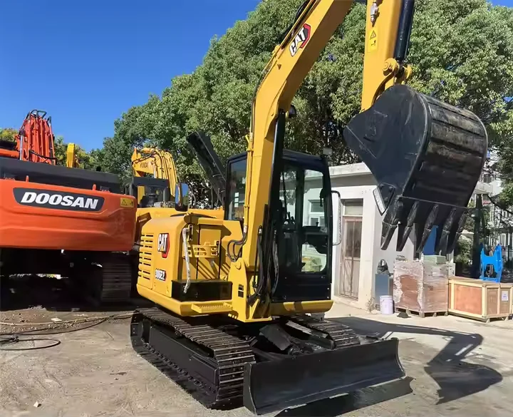 Hot Product ! Used Caterpillar CAT306E2 Mini Crawler Excavator with 34.7KW orignal cat engine cheap sale !