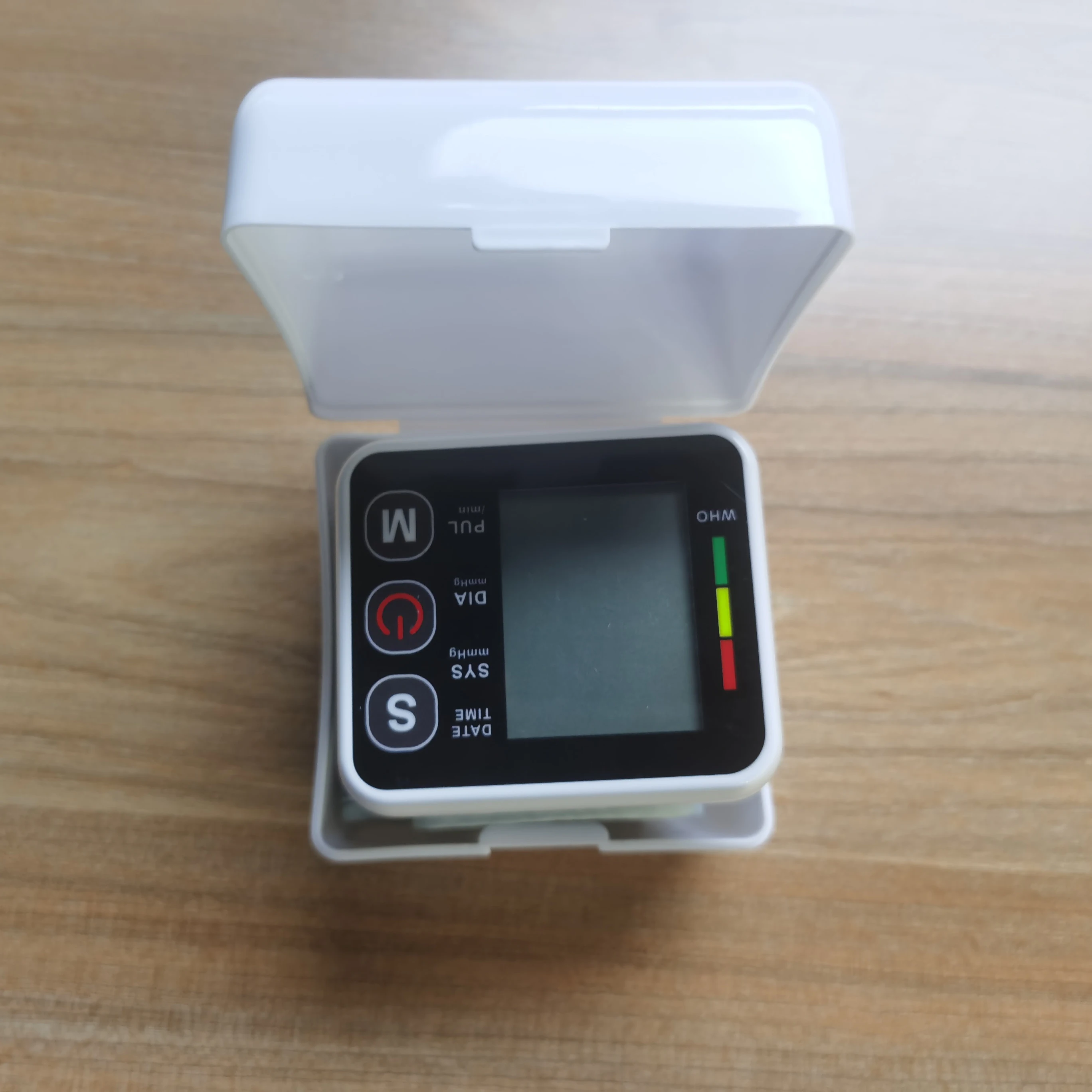 Home Family Healthcare Heart Rate Detector Voice Broadcast Digital Portable BP Machine Wrist Type Blood Pressure Monitor