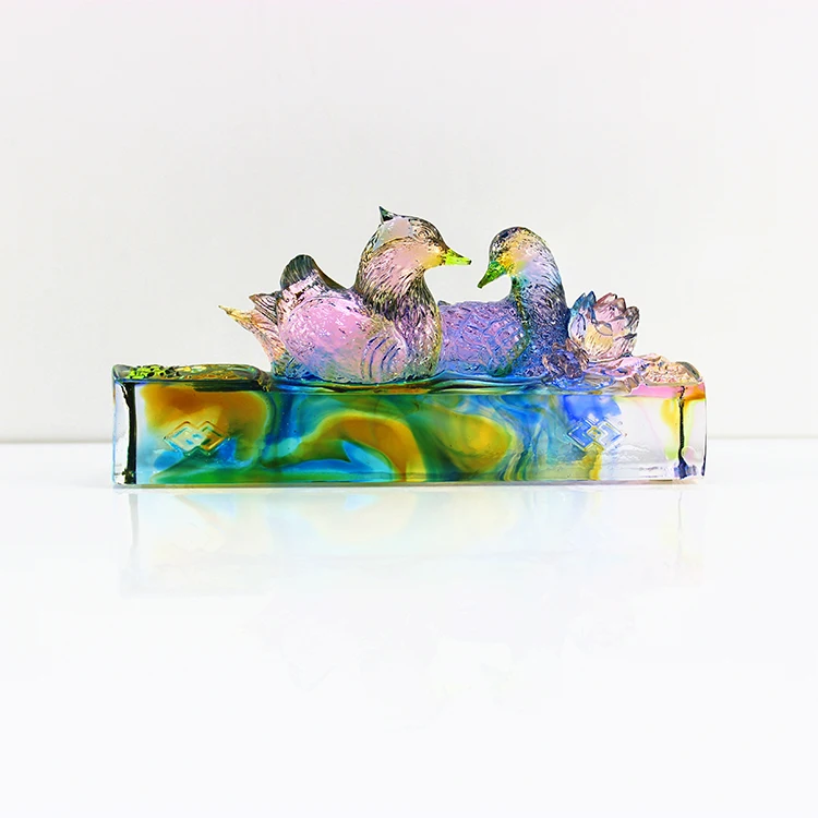 Folk Art Fengming liuli Ornaments Crafts Mandarin Duck Figurine With Crystal Base