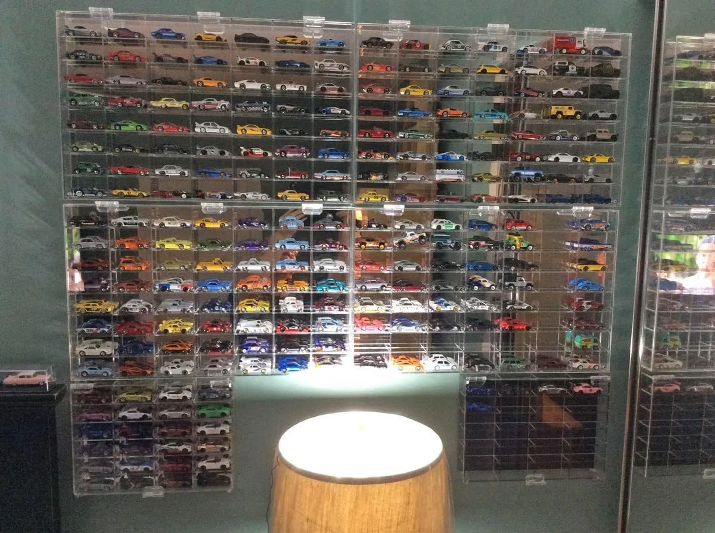 Профессиональный акриловый защитный ящик для хранения игрушек Hot Wheels модель автомобиля витрина оптовой продажи