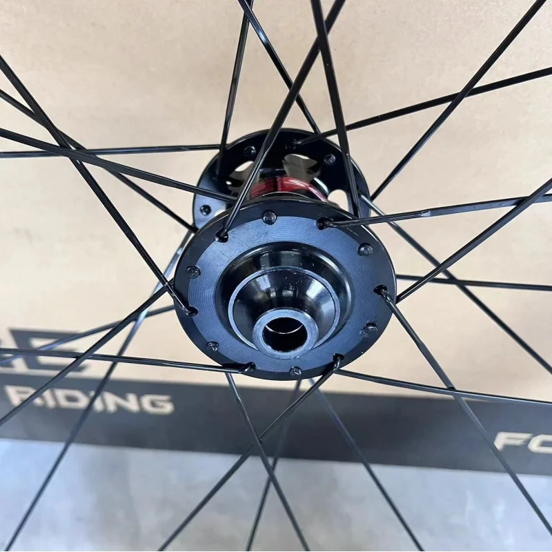 Twitter Road Bike Wavy Wheelset RETROSPEC Retrospec Carbon Fiber Wheel Disc Brake RS Four Peilin 700C Thru Axle Thru-Axel