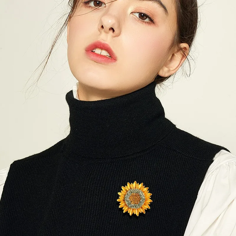 38x38mm Jewelry New Metal Zinc Alloy Quality Fashion Jewelry Women Korean Crystal Sunflower Flower Brooch