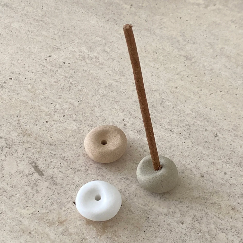 Small Cute Ceramic Incense Holder for Spa Yoga Meditation Home Decor Coarse Pottery Incense Sticks Holder