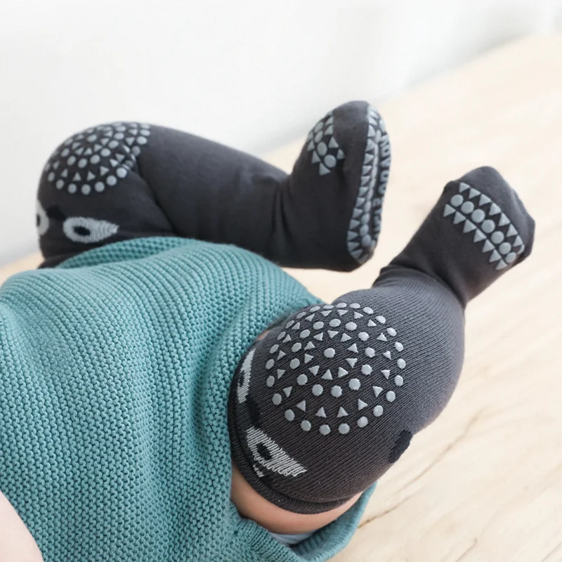 Long Baby Socks Anti Slip Silicone Dots Winter Baby Knee High Socks with Knee Brace Pad Crawling Cotton Leg Warmers