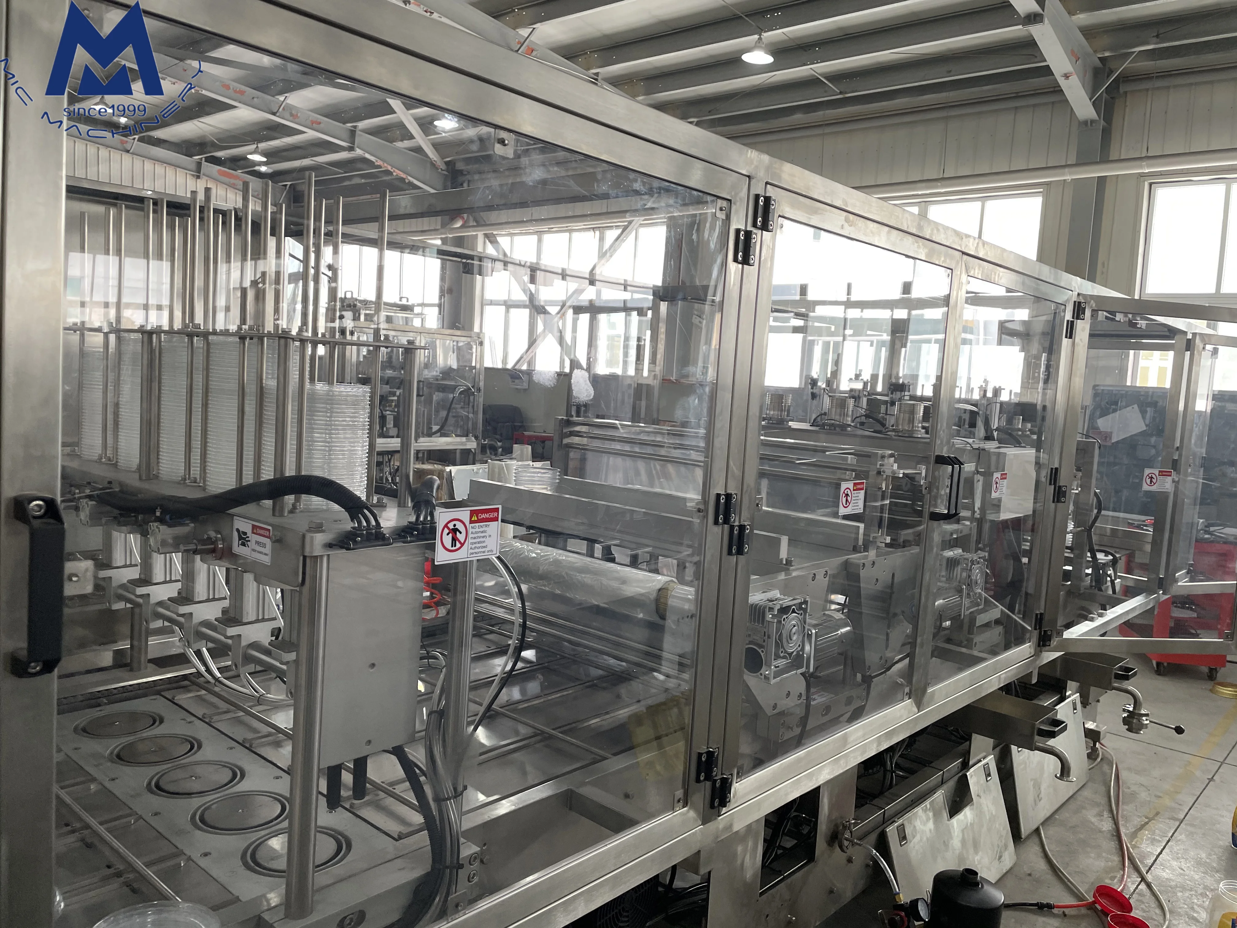 Automatic plastic jelly yoghurt yogurt cereal ketchup hummus cup filling and sealing machine