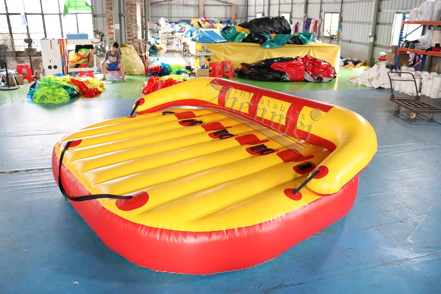 Zhenmei Manufacturer 4 Person Crazy Water Entertainment Sports Inflatable Water Floating Sofa Towable Water Tube Couch