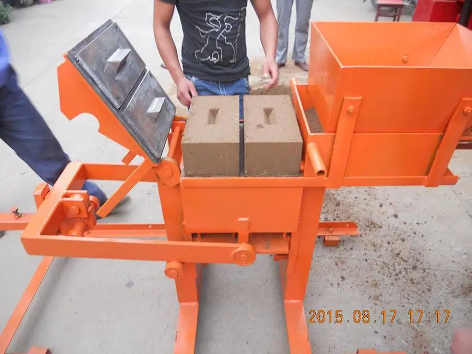 QTS2-40 manual interlocking earth clay brick making machine