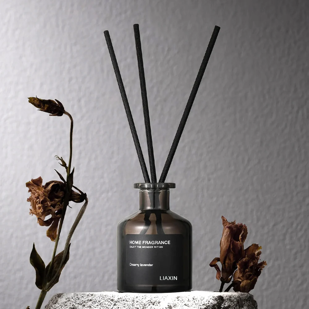 50ml 200ml Glass Aromatherapy Oil Fragrance Sticks Bottle 100ml 150ml Custom Luxury Black Empty Glass Aroma Reed Diffuser Bottle