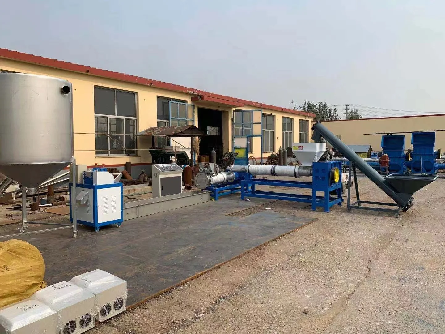 Multi PVC hot cutting plastic pelletizing granulating machine manufacture plastic pelletizer squeezer  Granulator Machine