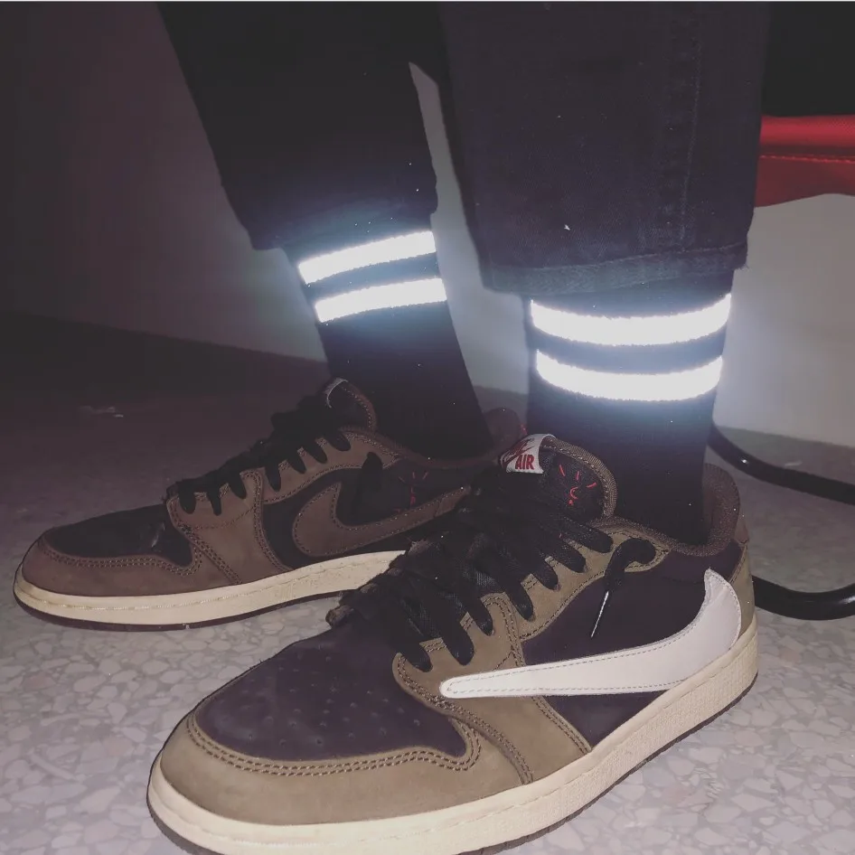 Оптовая продажа, oem, индивидуальный дизайн логотипа, полосатые длинные носки для женщин и мужчин, модные Светоотражающие чулки, носки