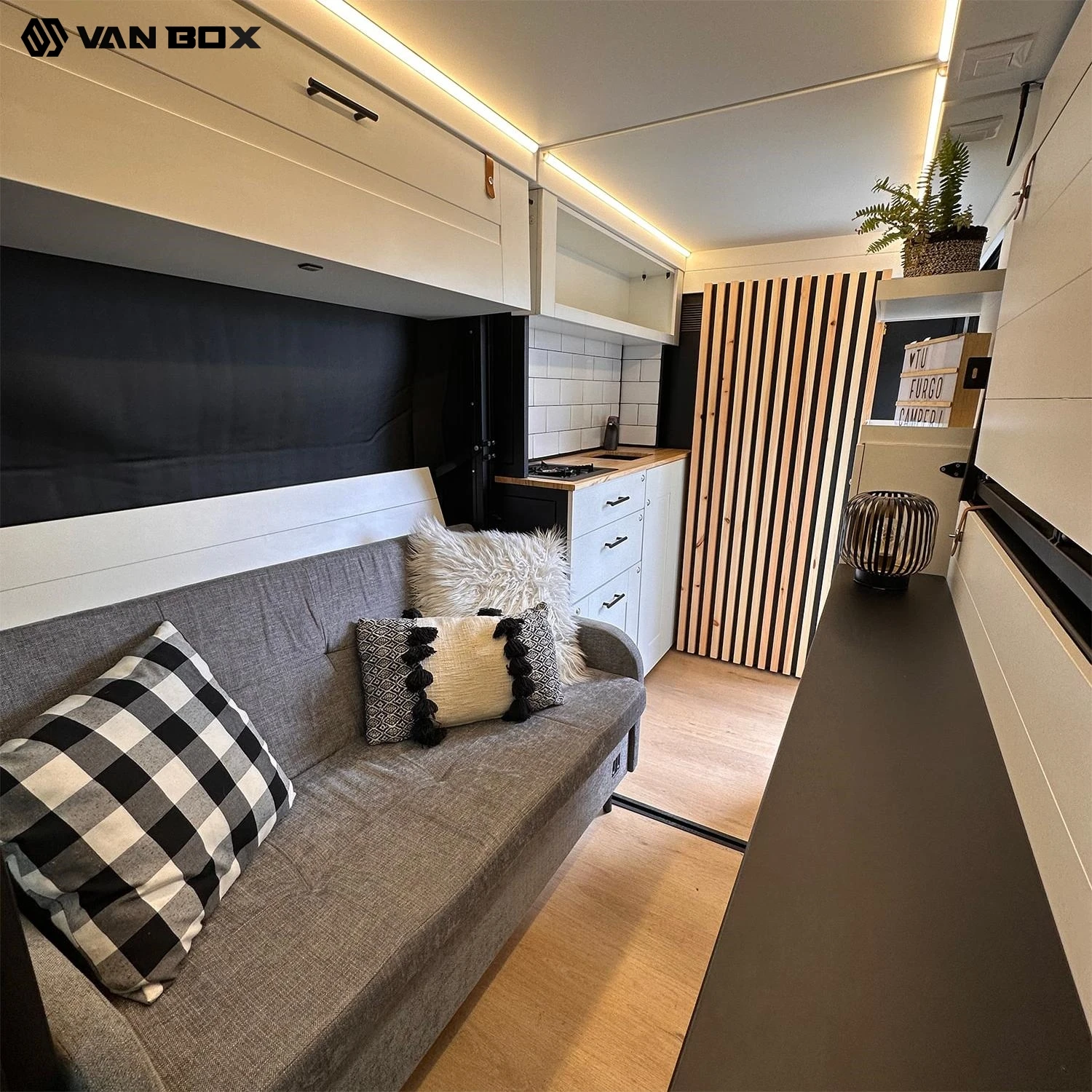 Camper Van Cheap for Sale Motorhome Pop-Up Roof China Motorhomes 8 Luxury