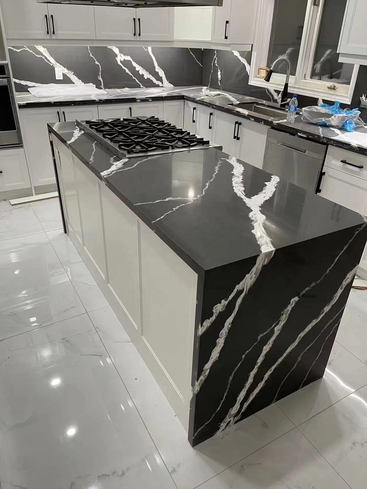 Artificial Stone Solid Surface Composite Quartz Stone Polished Floor Tiles Black Quartz Slab