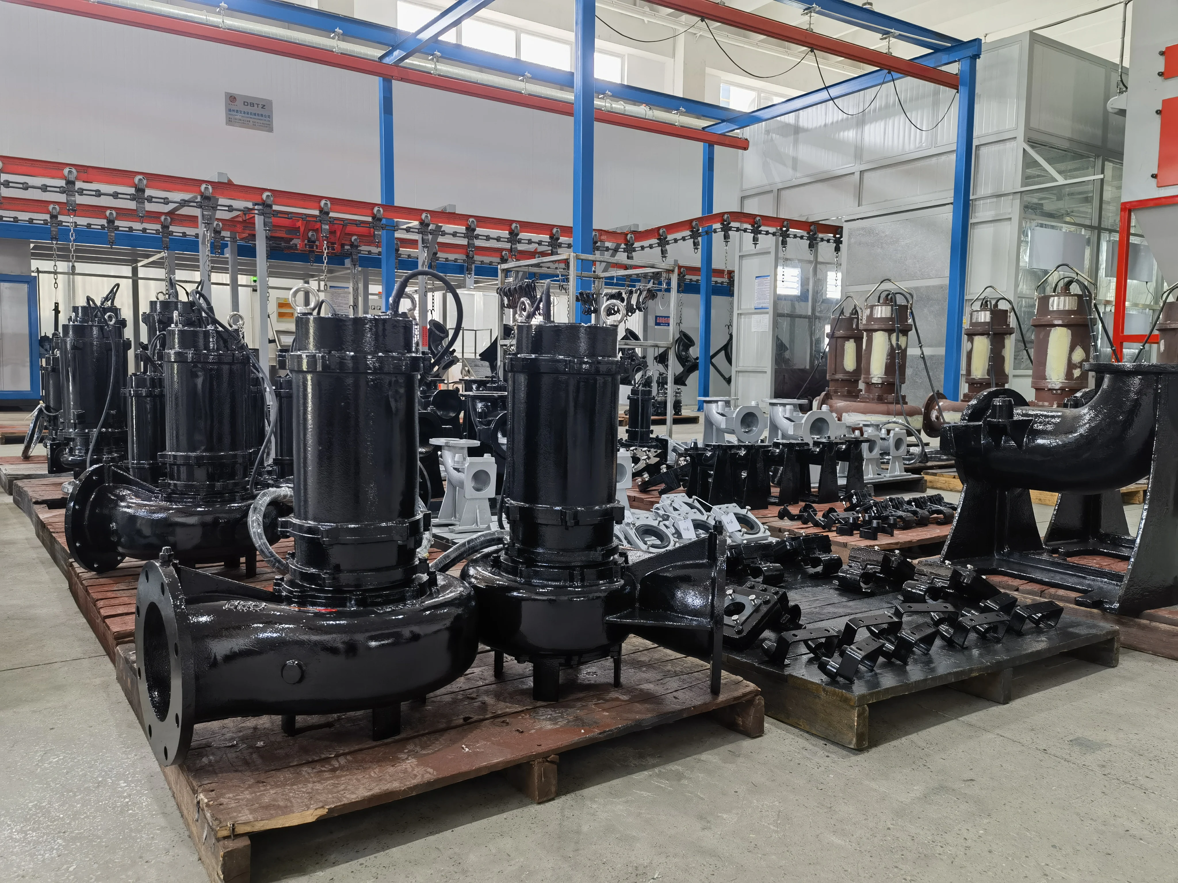 Automatic submersible pump for waste water treatment plant