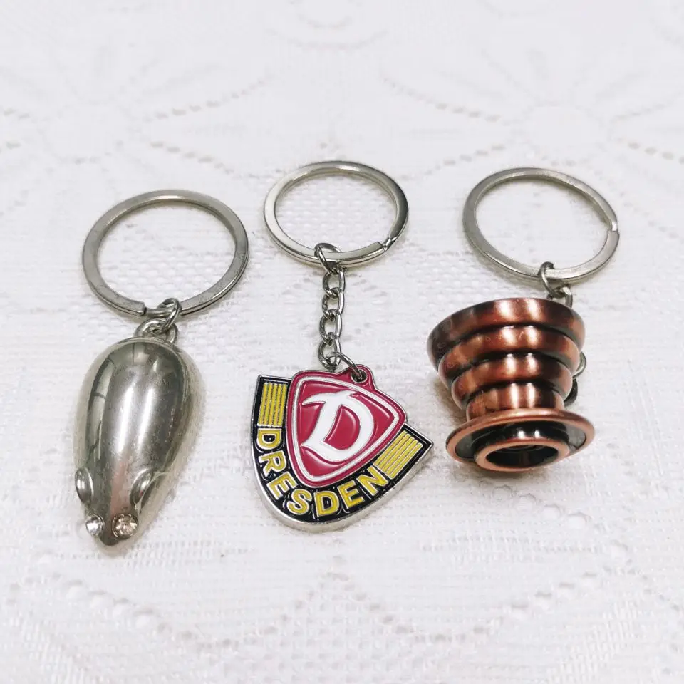 Pinsback Wholesale personalized Digimon Adventure 3d 2d animal cute Koala dolphin logo metal key chain custom dinosaur keychain