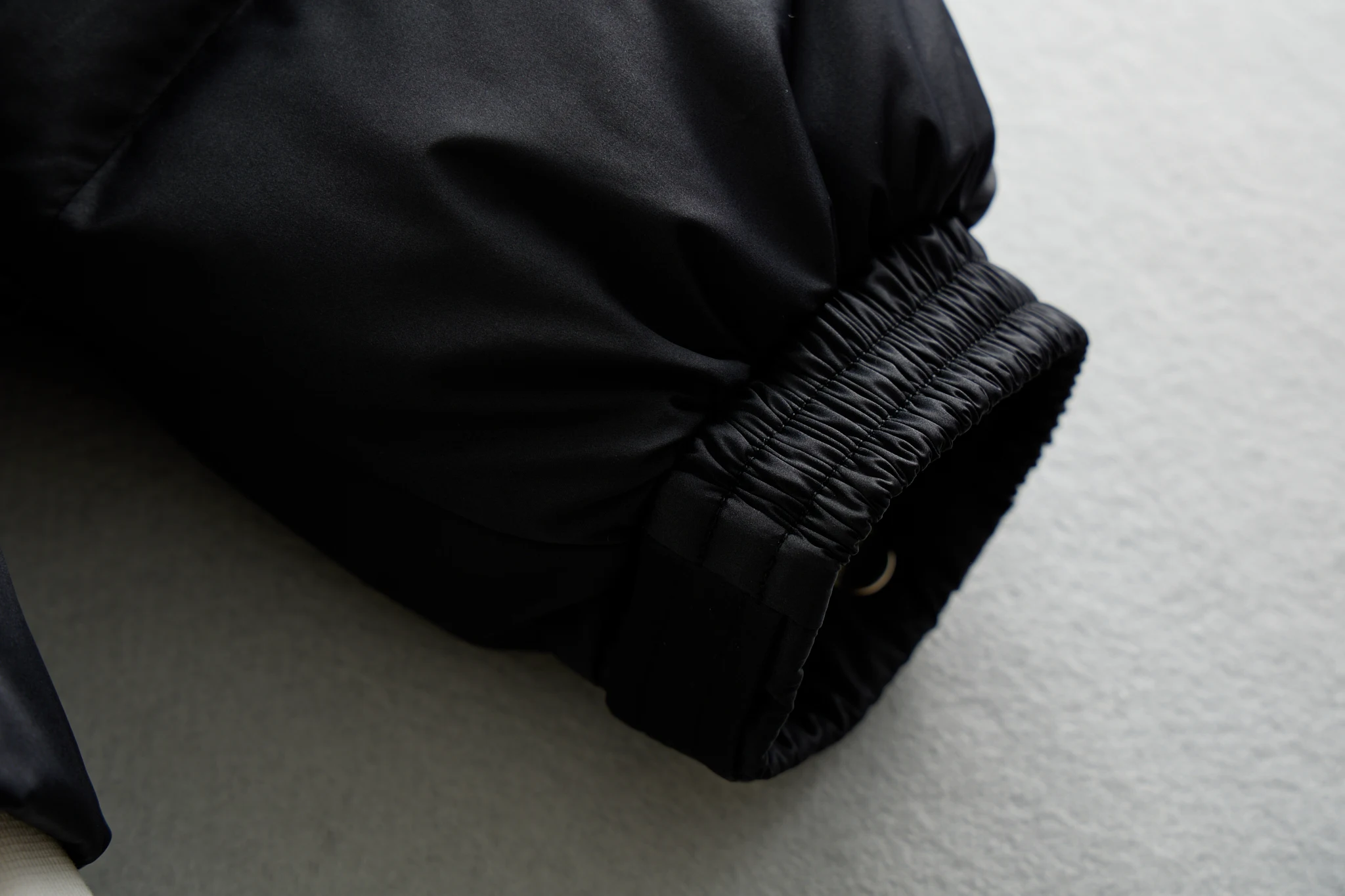 OEM Custom Design Winter Bubble Padded Coat Down Black Polyester Outdoor Puffer Jacket For Men