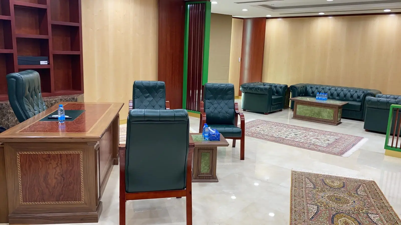 ADJACENT OFFICE PIC 1.jpg