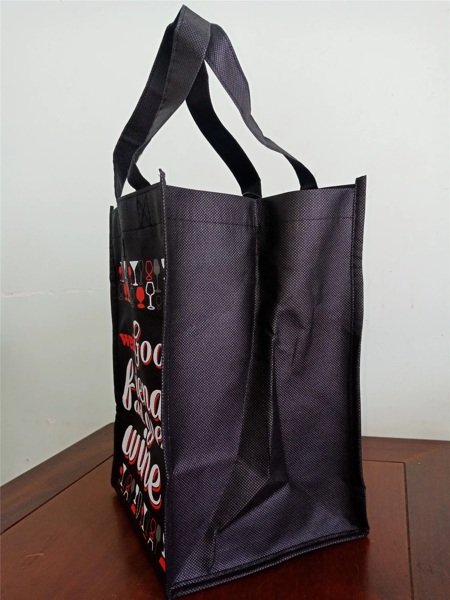 Vietnam factory eco friendly PP non woven supermarket promotional wine bags for shopping cheap