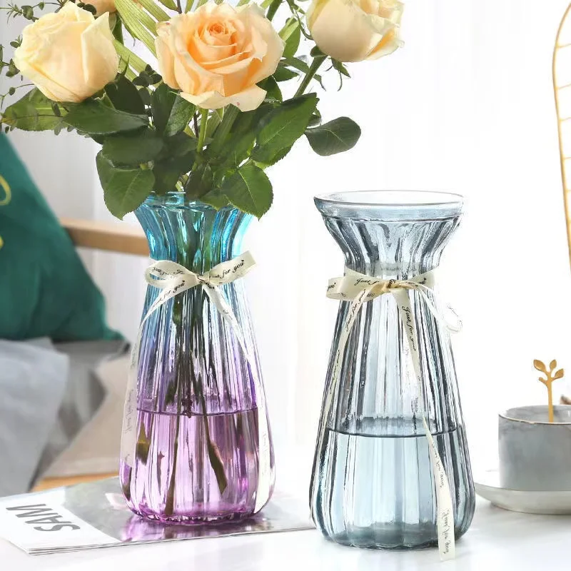 Wholesale Gift Glass Bud Vases Colored Mini Decor Vintage Home Wedding Glass Bottles Flowers Small Vases