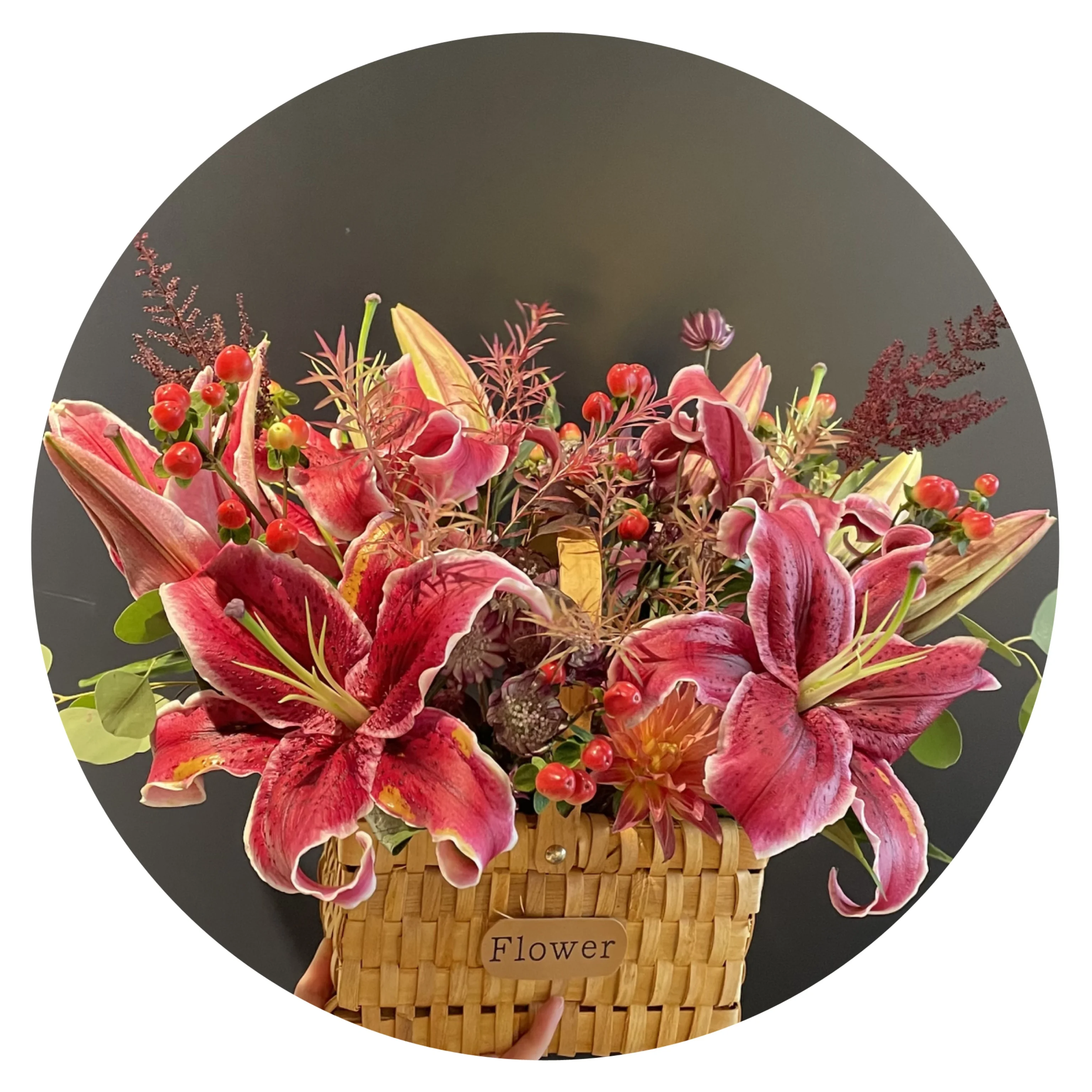 Yuhuiting flower black beauty lily basket