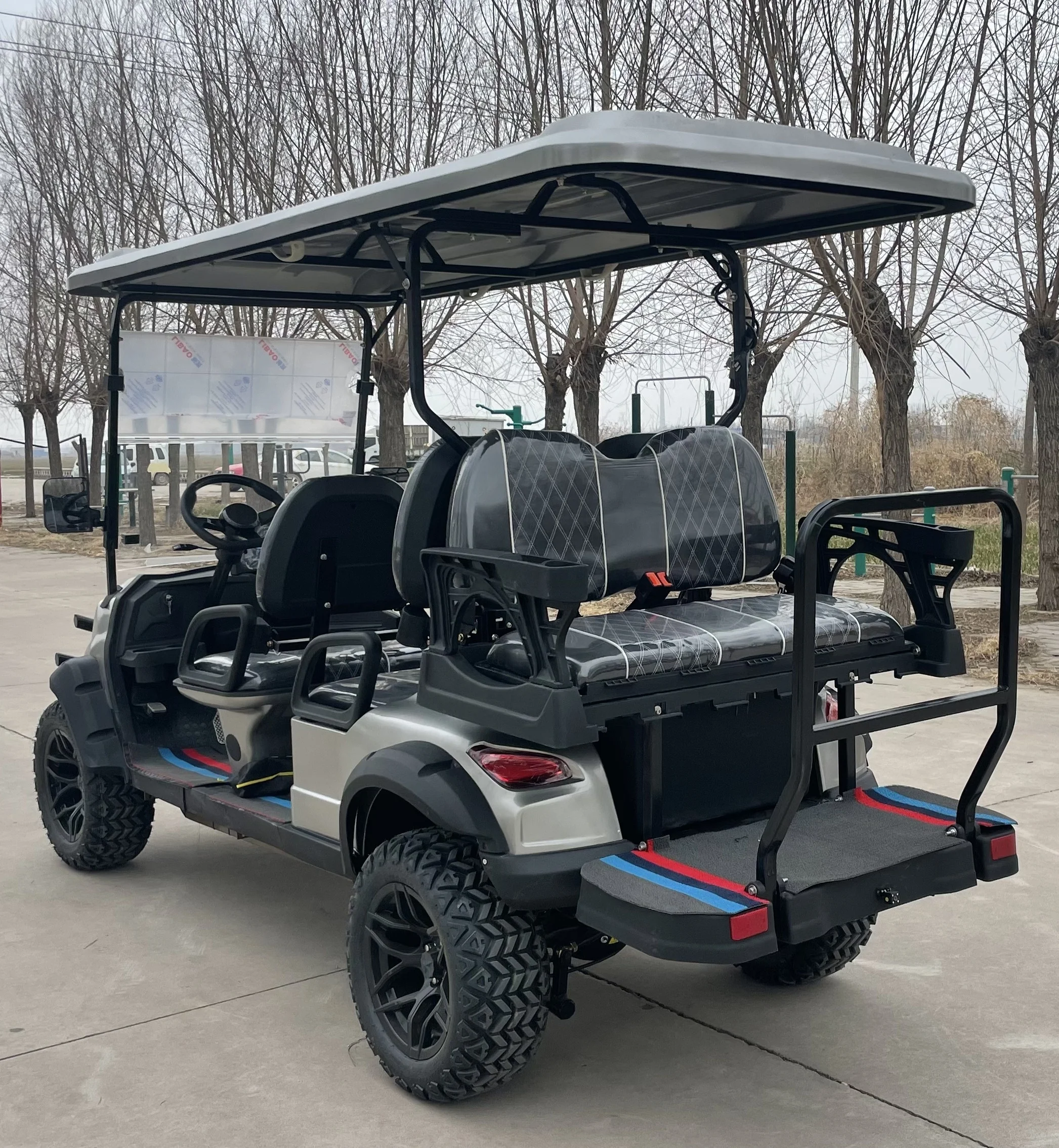 2024 New Trends 4 Seater Electric Golf Cart Cool Customized 48V/72V off Road Golf Cart for Adult