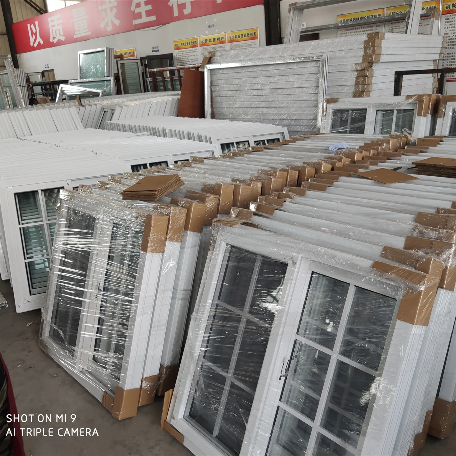 China factory price ventanas de pvc double glazing window with decorative grill for home