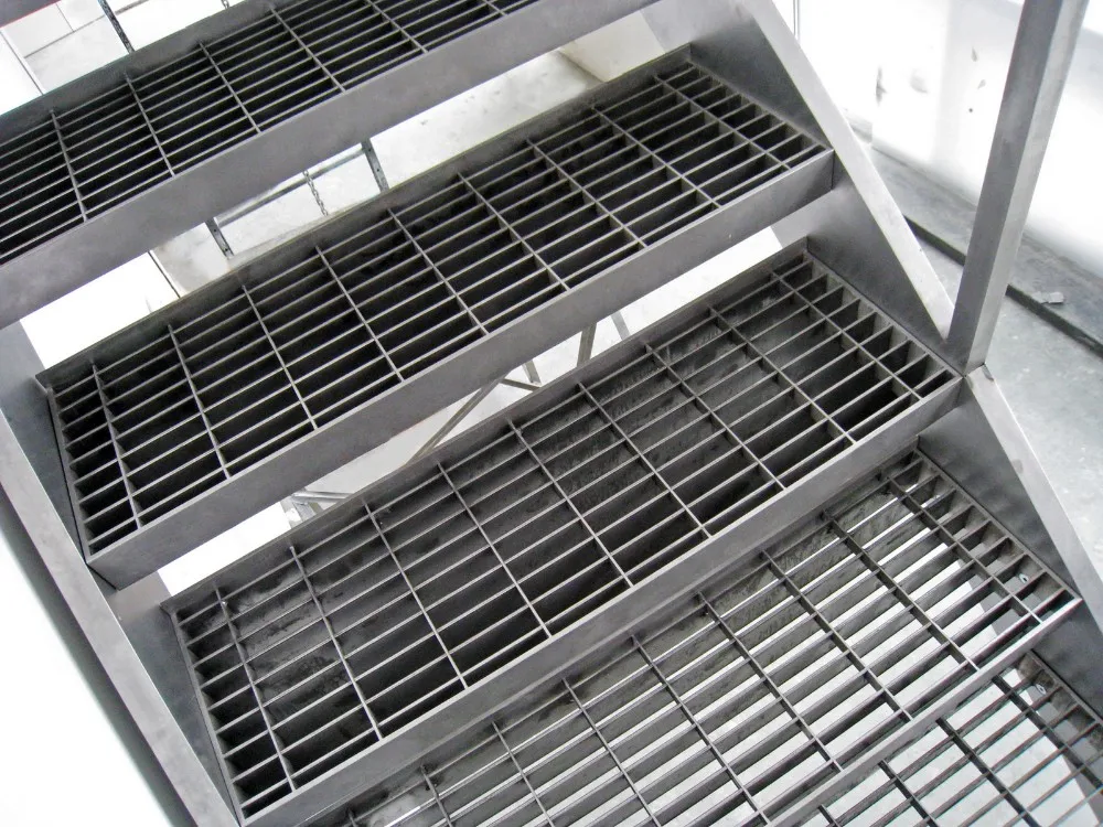 China hot sale 25x3mm metal hot dip galvanized  steel grating factory outlet