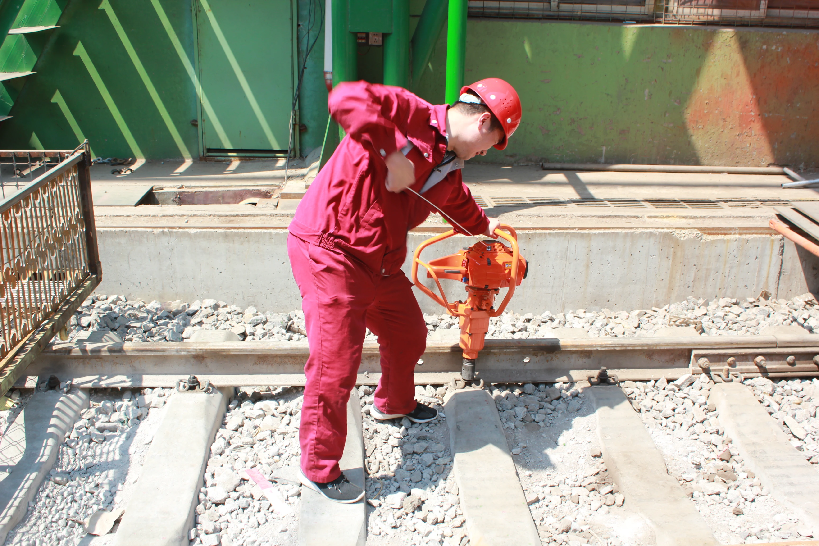 Railway Tool Chinese Supplier Internal Combustion Rail Bolt Wrench Rail Spanner Portable Rail Wrench