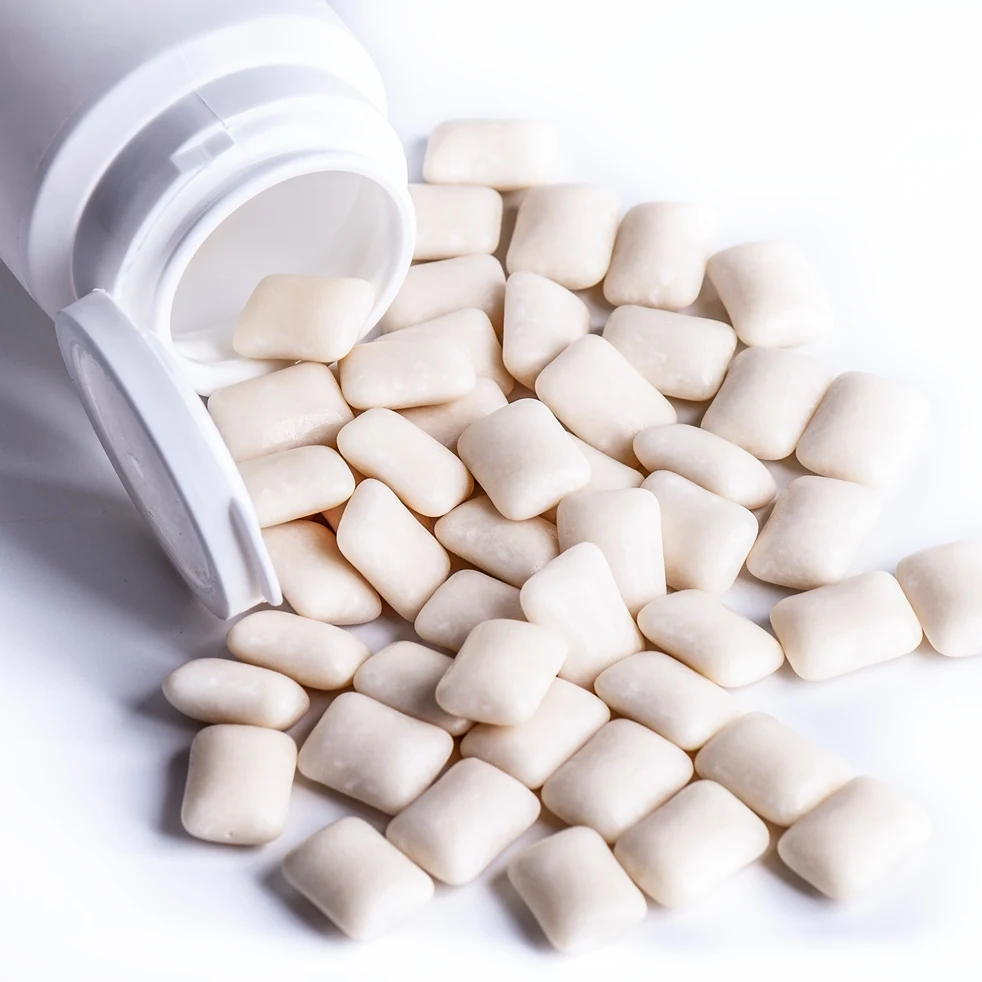 Sugar free chewing gum teeth care with zero-calorie sweeteners